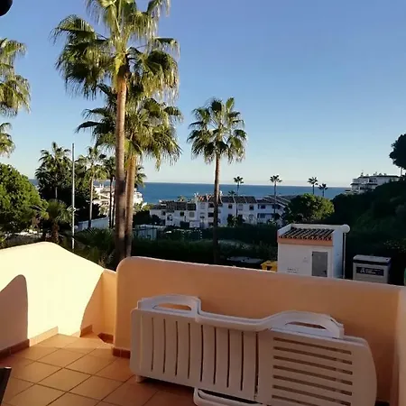 Club La Costa World * 푸엔히롤라